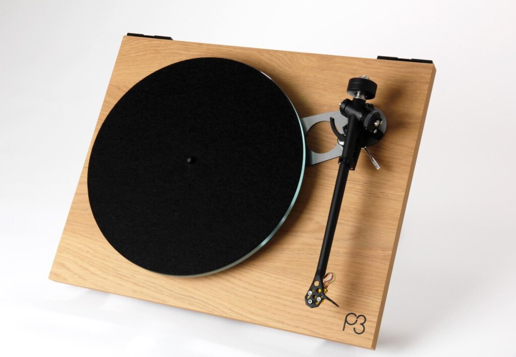 REGA P 3 NEW COLOR